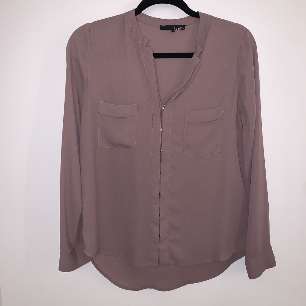 Ro & De Mauve Button Long Sleeve Blouse